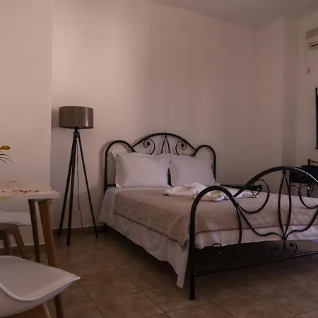 Anastasia * Adamantas (Milos)